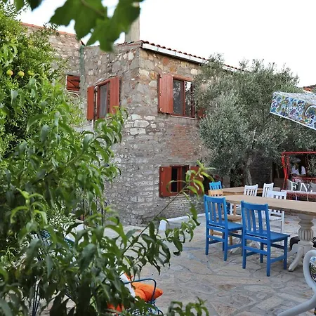 Bed & Breakfast Chez Melo Tas Konak 3*